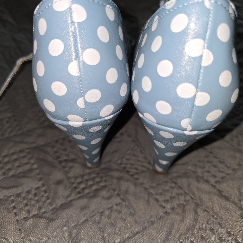 Retro 50s Blue Polka Dot Women's Shoes - Picture 4 of 9